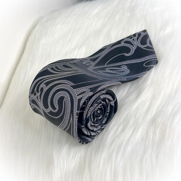 💕Very Handsome Black & White Mens Silk Tie💕 - Picture 10 of 12